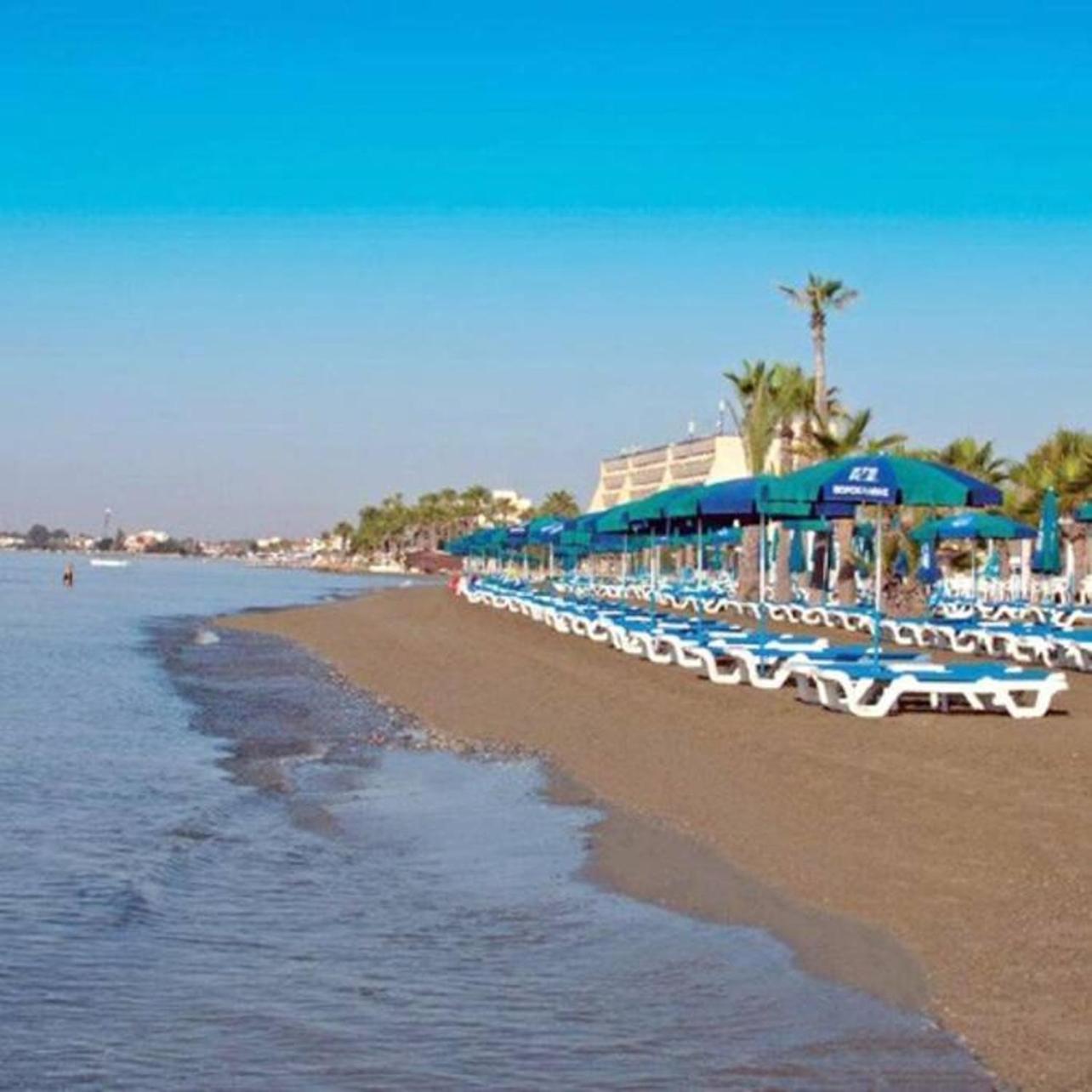Oroklini Star 200Metres From The Sandy Beach Larnaka Exterior foto